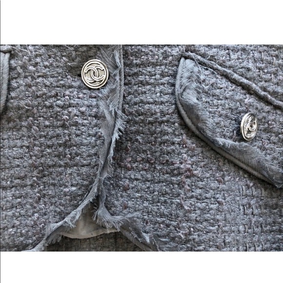 Chanel lover’s...get the look w/ this black blazer - Picture 3 of 8